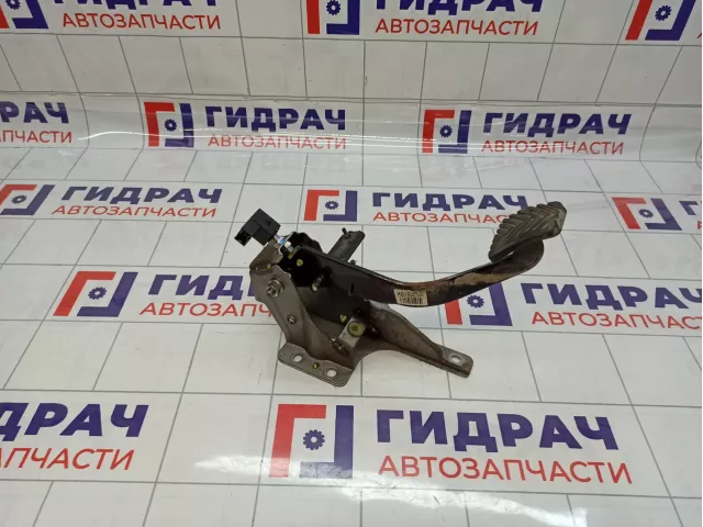 Педаль сцепления Hyundai Solaris (RB) 32802-1R100