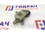 Ролик руч.ремня с кронштейном Hyundai Solaris 2 25281-04600.