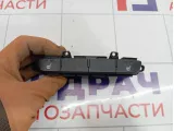 Кнопка обогрева сидений Hyundai Solaris 93310H53004X