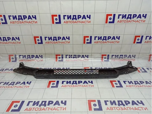 Решетка в бампер центральная Hyundai Solaris 86561H5500