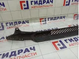 Решетка в бампер центральная Hyundai Solaris 86561H5500