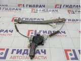 Стеклоподъемник электрический передний правый Hyundai Sonata (EF) 8240438011