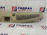 Обшивка багажника на заднюю панель Infiniti QX56 (Z62) 84990-1LA0A