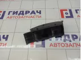 Накладка фонаря заднего правого Infiniti QX56 (Z62) 26552-1LA0A