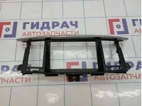 Рамка магнитолы Infiniti QX80 (Z62) 68270-1LA0A