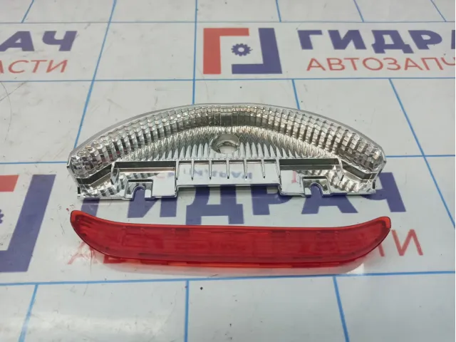 Фонарь задний (стоп сигнал) Kia Rio 4 92700-H0000. Дефект.