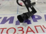 Датчик положения коленвала Kia Rio 4 39180-2B100.