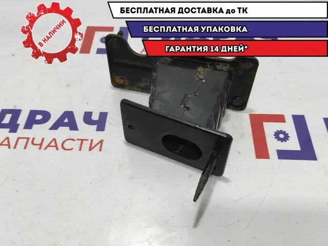 Кронштейн усилителя заднего бампера правый Kia Ceed 86642-1H500.