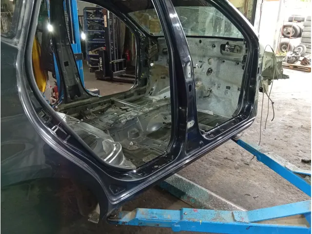 Порог со стойкой правый Kia Ceed 713221HD50