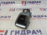 Дефлектор воздушный правый Kia Ceed (CD) 97490-J7000-CEP