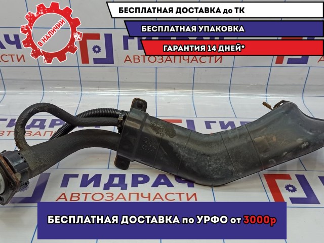 Горловина топливного бака Kia Cerato 3 31030-A7050.