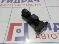 Кнопка стеклоподъемника задняя Kia Optima (TF) 93580-2T530