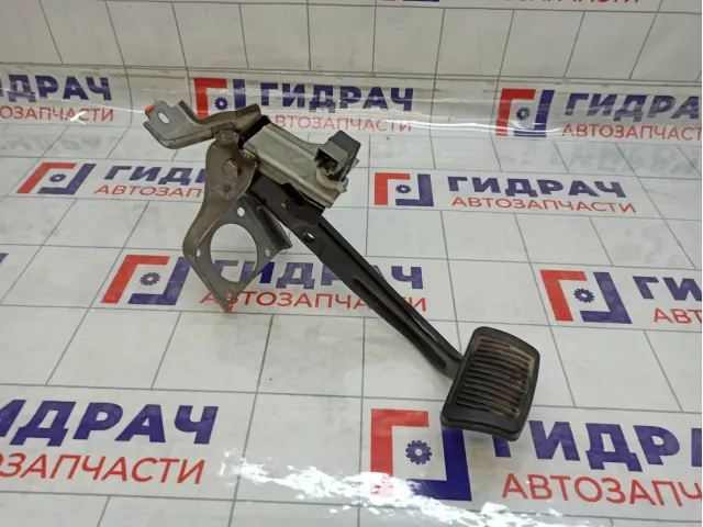 Педаль тормоза Kia Rio (QB) 328001R210