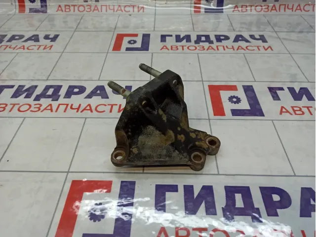 Кронштейн двигателя правый Kia Rio (QB) 216702B100