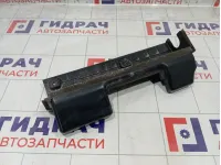 Воздуховод радиатора левый Kia Rio 25321H5100