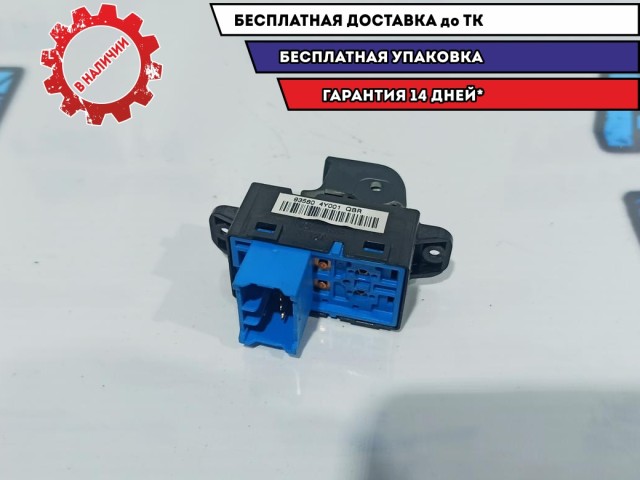 Кнопка стеклоподъемника Kia Rio 3 93580-4Y000.