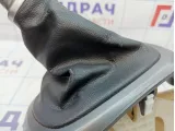 Кулиса КПП Kia Rio 3 437004Y300WK. Потертость.