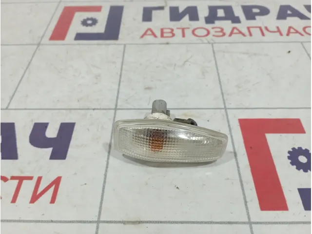 Повторитель на крыло Kia Sportage (KM) 92303-25500