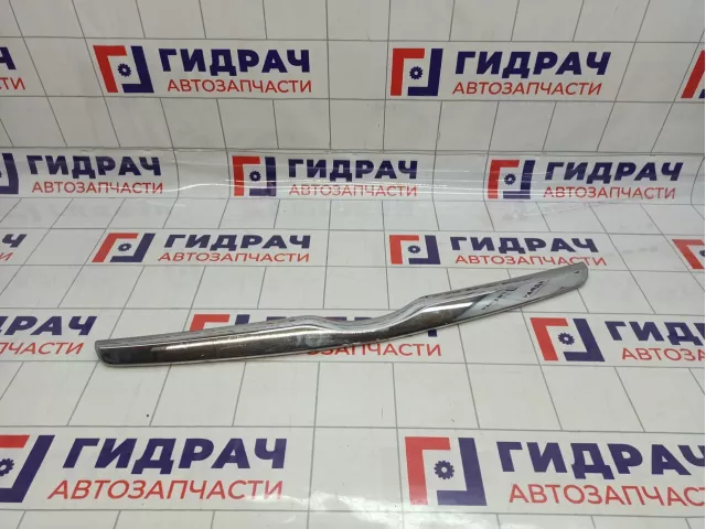 Накладка решетки радиатора Lada Granta 21902803242