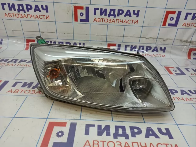 Фара правая Lada Granta 21903711010