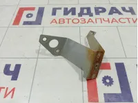 Кронштейн крепления крыла передний правый Lada Granta