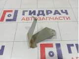 Кронштейн крепления крыла передний правый Lada Granta