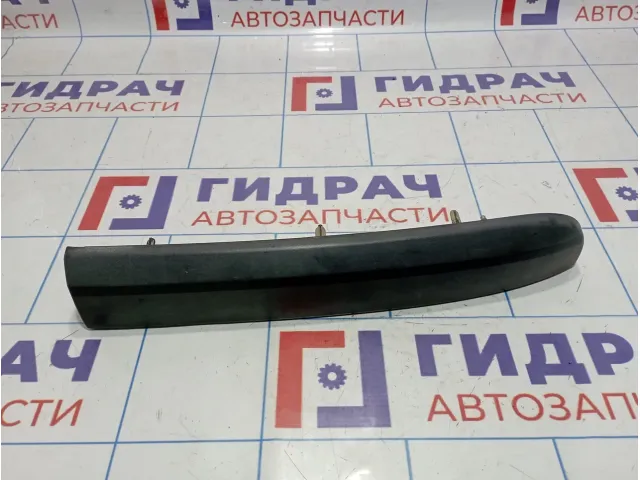Накладка двери багажника правая Lada Largus 8200490254