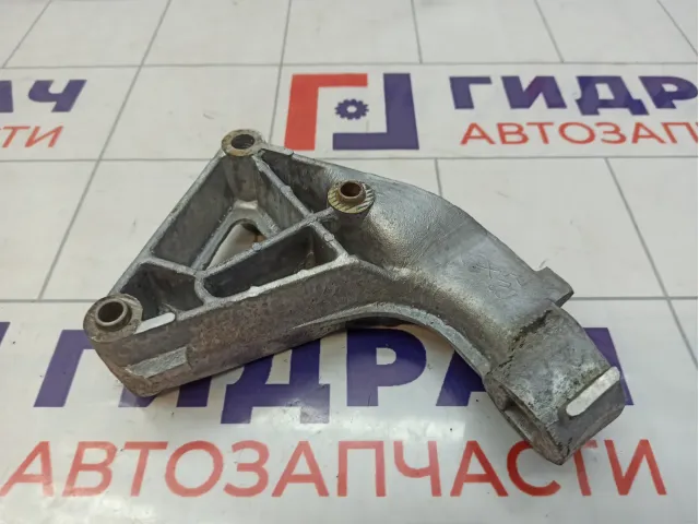 Кронштейн опоры двигателя Lada Priora (2170) 2110100115710
