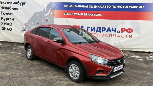 Автомобиль Lada Vesta  в разборе