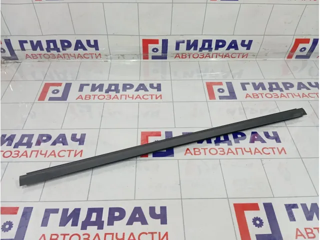 Уплотнитель стекла заднего правого Lada Vesta 8450007853