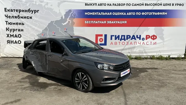 Автомобиль Lada Vesta  в разборе