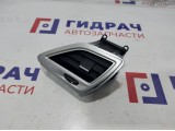 Дефлектор воздушный правый Lada Vesta Cross 8450031430.