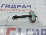 Ограничитель двери задний левый Toyota Land Cruiser 100 68640-60060