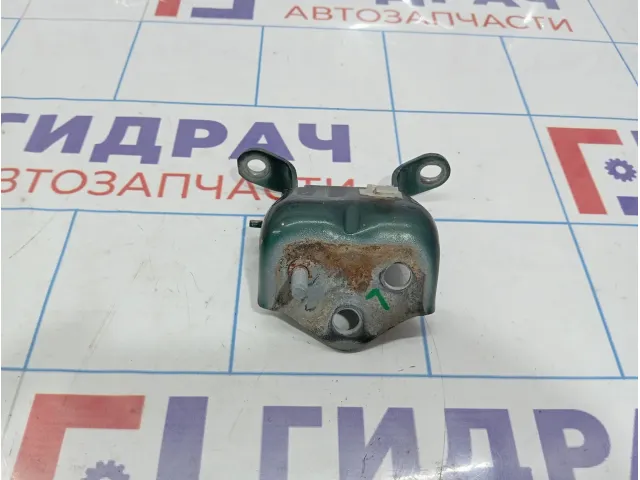 Петля двери багажника нижняя левая Toyota Land Cruiser 100 66120-60010