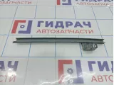 Направляющая стекла двери передней левой Toyota Land Cruiser 100 67404-60090