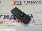 Кнопка стеклоподъемника Land Rover Discovery 3 (L319) YUD501070PVJ