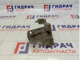 Кронштейн компрессора пневмоподвески Land Rover Discovery 3 (L319) RQU500063