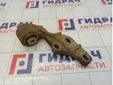 Кронштейн переднего редуктора Land Rover Discovery 3 (L319) TAU500070