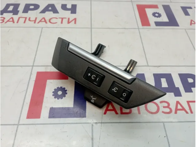 Блок кнопок в рулевое колесо левый Land Rover Discovery 3 (L319) XPD500750