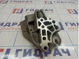 Кронштейн двигателя правый Land Rover Freelander II (L359) LR001216
