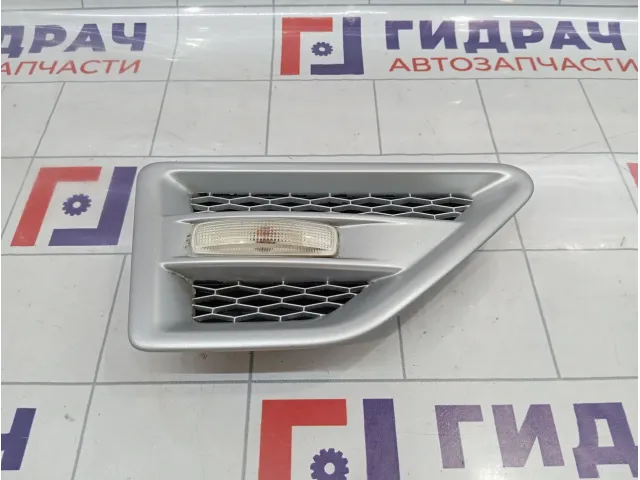 Накладка переднего крыла правого Land Rover Freelander 2 LR001658