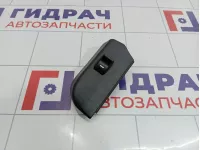 Кнопка стеклоподъемника задняя правая Land Rover Range Rover (L322) YUF000072PVA