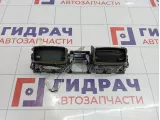 Дефлектор воздушный центральный Land Rover Range Rover (L322) JBD500240PUY