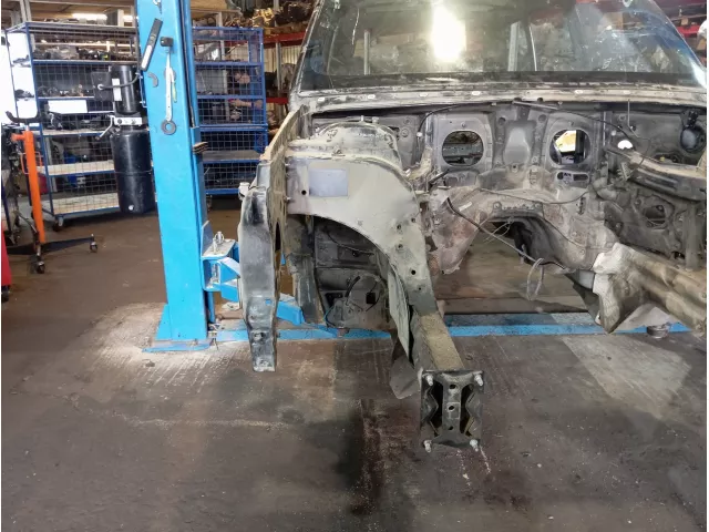 Лонжерон правый Land Rover Range Rover (L322)