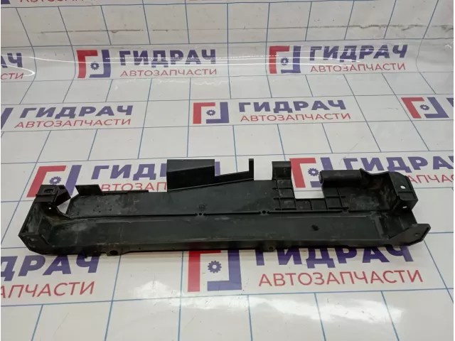 Кронштейн радиатора правый Land Rover Range Rover (L322) PCN500130