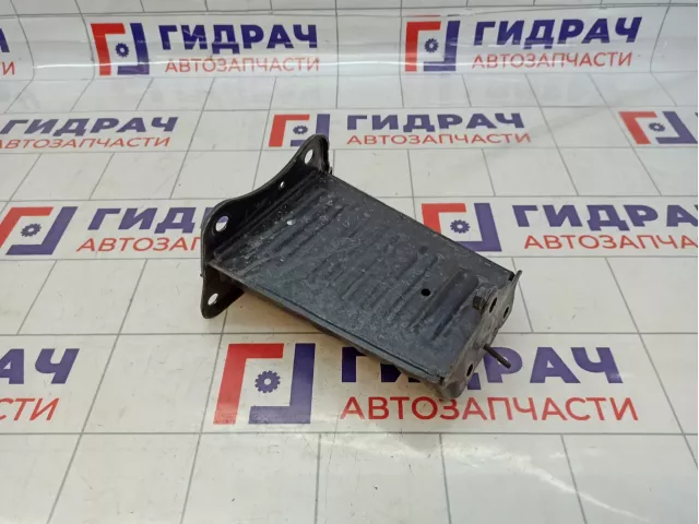 Кронштейн усилителя переднего бампера правый Lexus GS350 (L10) 57107-30061