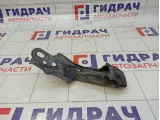 Кронштейн передней балки правый Lexus GS450h (L10) 57305-30040