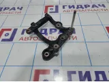 Кронштейн кондиционера Lexus RX270 (AL10) 12502-36010