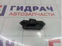 Кнопка стеклоподъемника задняя левая Mitsubishi Lancer X (CY) 8608A067