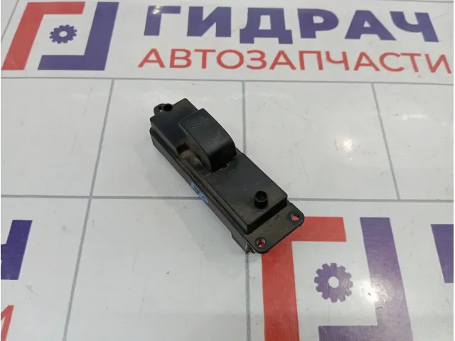 Кнопка стеклоподъемника передняя правая Mazda 3 BS3E66370